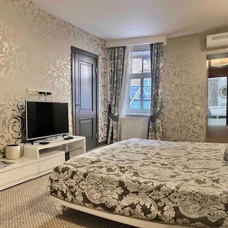 Apartment Luxury And Romance In Old Town Riga