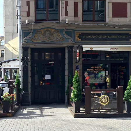 Luxury And Romance In Old Town