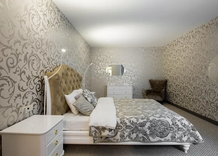 Luxury And Romance In Old Town *